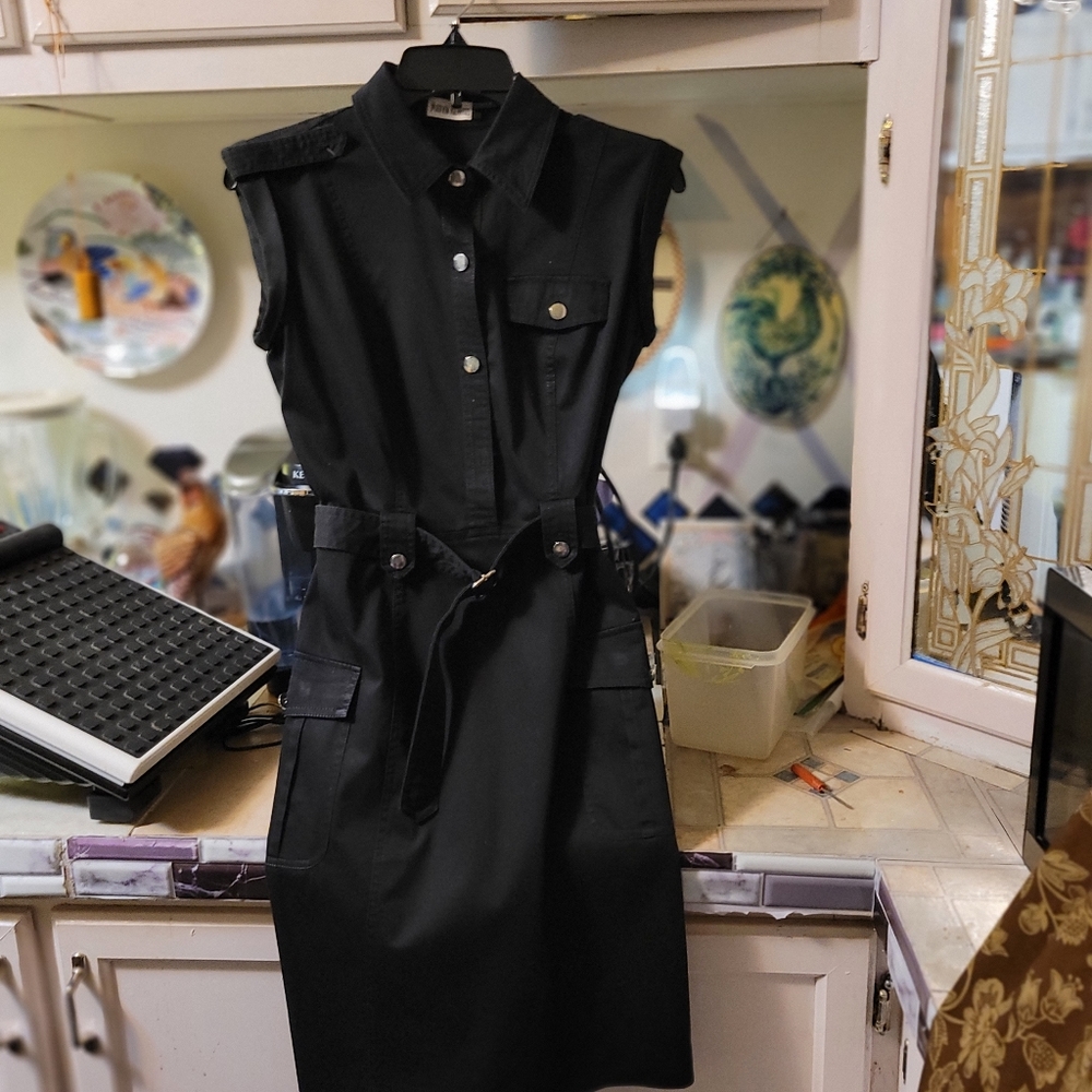 Dress - Picture 1 of 1